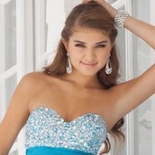 Игра Тест: Какого цвета платье тебе стоит надеть на выпускной?