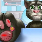 Игра Говорящий кот Том: Лечит Ногу