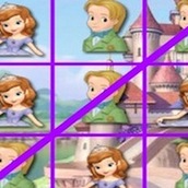 Игра София Прекрасная играет в крестики нолики